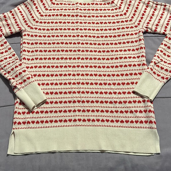 Loft Heart sweater, XS - Picture 3 of 3